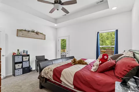 Bedroom - 6482 Long Beach Rd, Branson, MO 65616 photo 2 of 7
