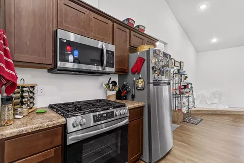 Kitchen - 6482 Long Beach Rd, Branson, MO 65616 photo 5 of 9