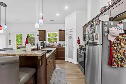 Kitchen - 6482 Long Beach Rd, Branson, MO 65616 photo 2 of 9