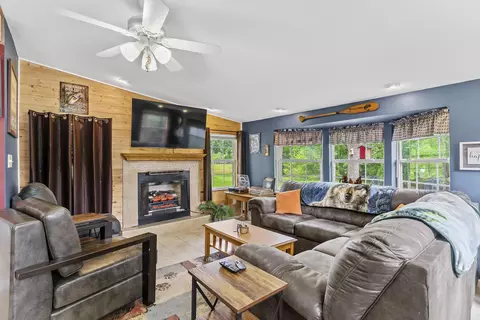 Living - 6482 Long Beach Rd, Branson, MO 65616 photo 6 of 8