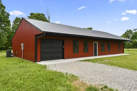 8173 Creek Rd, Hartville, MO 65667