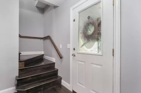 Entry Way - 3532 W Suzanne Pl, Springfield, MO 65810 photo 1 of 3