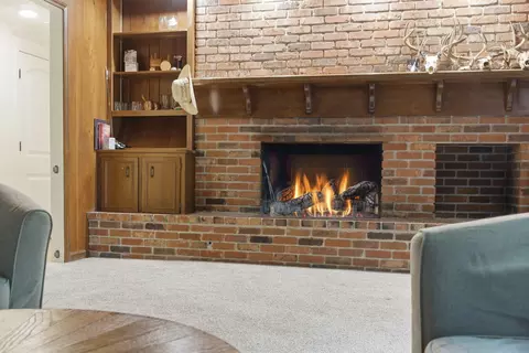 Living - 3312 S Graystone Pl, Springfield, MO 65804 photo 5 of 5