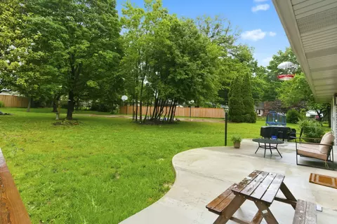 Exterior - 3312 S Graystone Pl, Springfield, MO 65804 photo 5 of 10