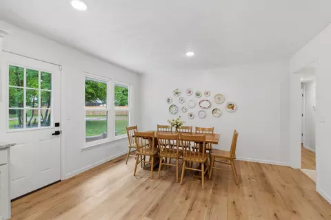 Dining - 3312 S Graystone Pl, Springfield, MO 65804 photo 1 of 1