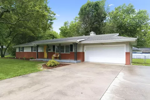 2067 S Linden Ave, Springfield, MO 65804