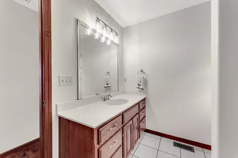 Bath - 350 Alice Pl, Ozark, MO 65721 photo 4 of 6