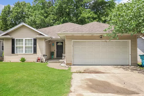 1631 N Burton Ave, Springfield, MO 65803