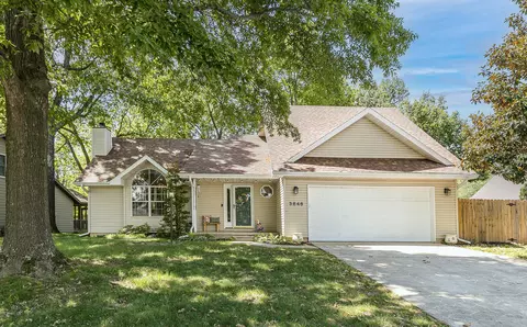 3846 W Greenwood St, Springfield, MO 65807