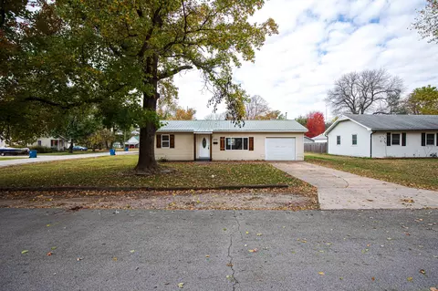1507 Cherry St, Lamar, MO 64759 photo 2