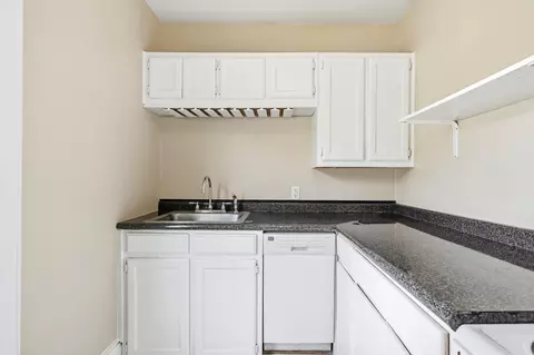 Kitchen - 1111 E Walnut St, Springfield, MO 65806 photo 2 of 4