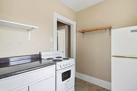 Kitchen - 1111 E Walnut St, Springfield, MO 65806 photo 4 of 4