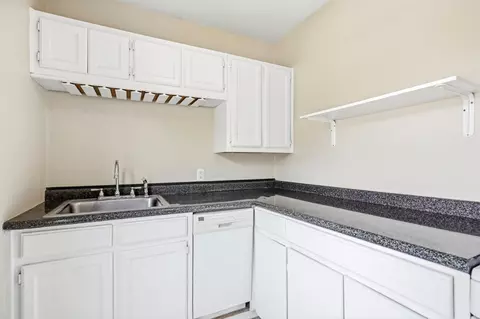 Kitchen - 1111 E Walnut St, Springfield, MO 65806 photo 3 of 4