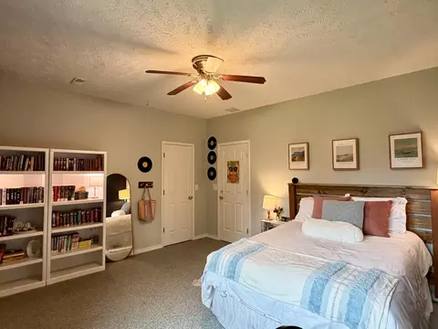 Bedroom - 4821 E Cherokee St, Springfield, MO 65809 photo 5 of 8
