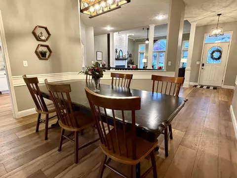 Dining - 4821 E Cherokee St, Springfield, MO 65809 photo 1 of 2