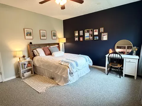 Bedroom - 4821 E Cherokee St, Springfield, MO 65809 photo 6 of 8