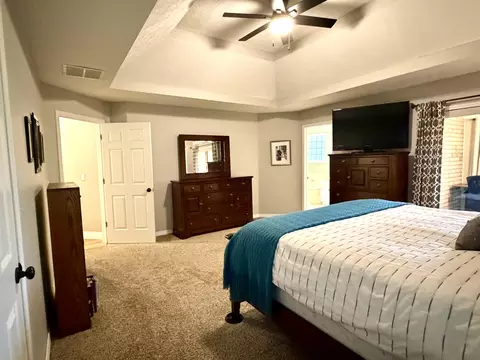 Bedroom - 4821 E Cherokee St, Springfield, MO 65809 photo 2 of 8