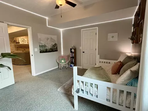 Bedroom - 4821 E Cherokee St, Springfield, MO 65809 photo 8 of 8