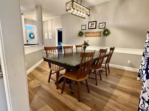 Dining - 4821 E Cherokee St, Springfield, MO 65809 photo 2 of 2