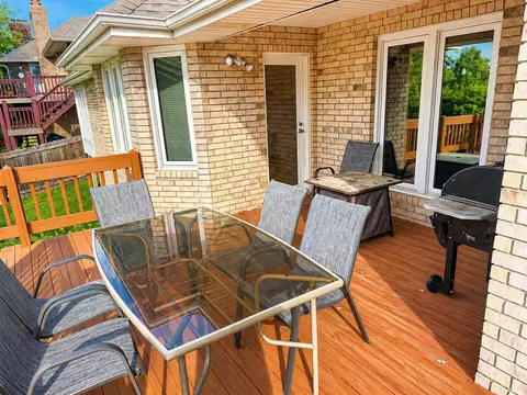 Exterior - 4821 E Cherokee St, Springfield, MO 65809 photo 5 of 8