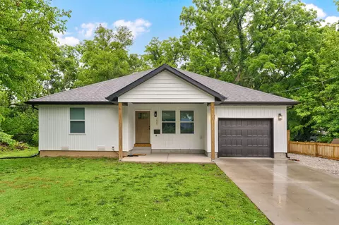 1620 N Texas Ave, Springfield, MO 65803