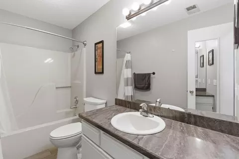 Bath - 169 Troon Dr #3, Branson, MO 65616 photo 3 of 3