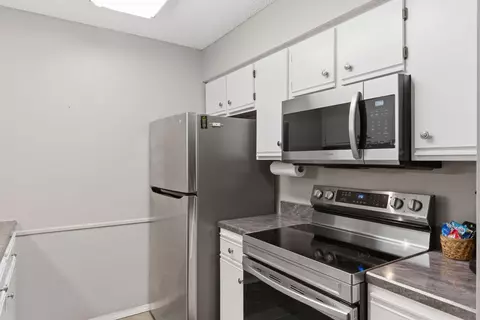 Kitchen - 169 Troon Dr #3, Branson, MO 65616 photo 4 of 6