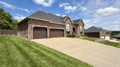 2711 W Executive Cir, Ozark, MO 65721 photo 3