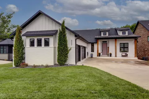 6099 S Hampton Ave, Springfield, MO 65810