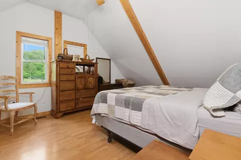 Bedroom - 9723 Highway E, Houston, MO 65483 photo 3 of 4