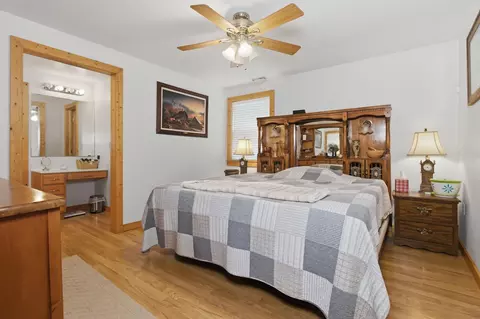 Bedroom - 9723 Highway E, Houston, MO 65483 photo 1 of 4
