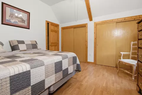 Bedroom - 9723 Highway E, Houston, MO 65483 photo 4 of 4