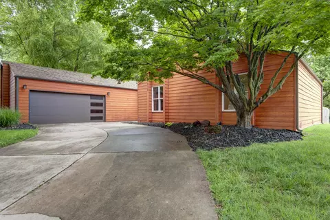 Exterior - 4832 S Warwick Ave, Springfield, MO 65804 photo 4 of 10