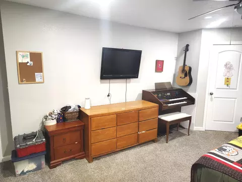 Other - 125 E Chrysler Ave, Clever, MO 65631 photo 1 of 9
