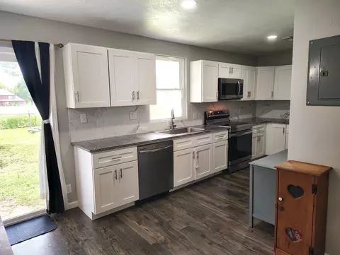 Kitchen - 125 E Chrysler Ave, Clever, MO 65631 photo 3 of 6