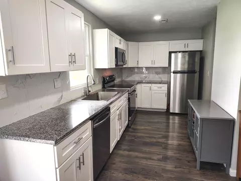 Kitchen - 125 E Chrysler Ave, Clever, MO 65631 photo 4 of 6