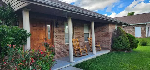 Exterior - 703 Kenny St, Ava, MO 65608 photo 2 of 7