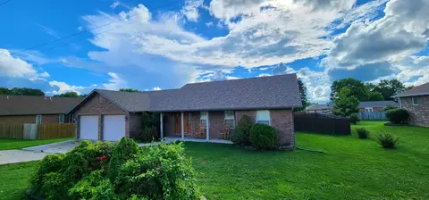 Exterior - 703 Kenny St, Ava, MO 65608 photo 4 of 7