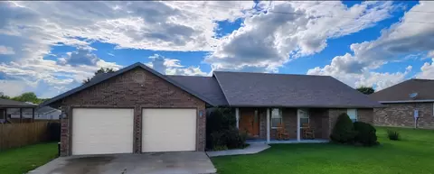 703 Kenny St, Ava, MO 65608
