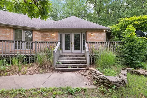 1126 Farm Road 235, Strafford, MO 65757