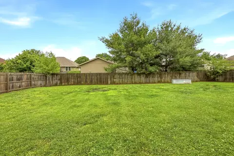 Exterior - 200 N Meadowlark Dr, Willard, MO 65781 photo 5 of 7