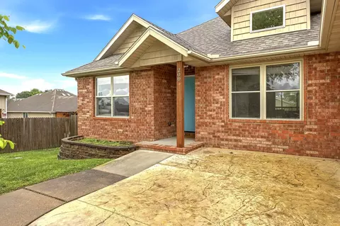 Exterior - 200 N Meadowlark Dr, Willard, MO 65781 photo 3 of 7