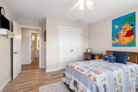 Bedroom - 995 Badger Rd, Oldfield, MO 65720 photo 7 of 8