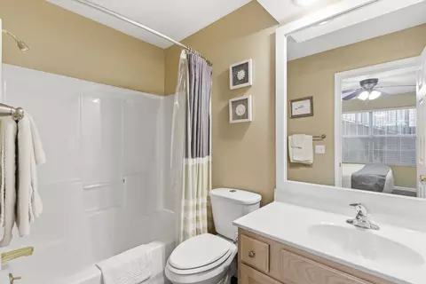 Bath - 129 The Blfs #33-4, Branson, MO 65616 photo 3 of 3