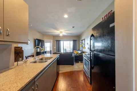 Kitchen - 835 Fairview St #6, Branson, MO 65616 photo 4 of 4