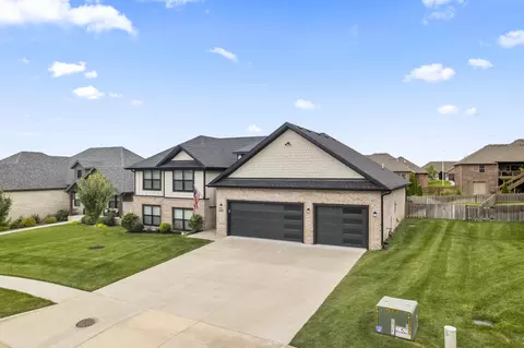 Exterior - 2101 N Affirmed Ave, Springfield, MO 65802 photo 3 of 11