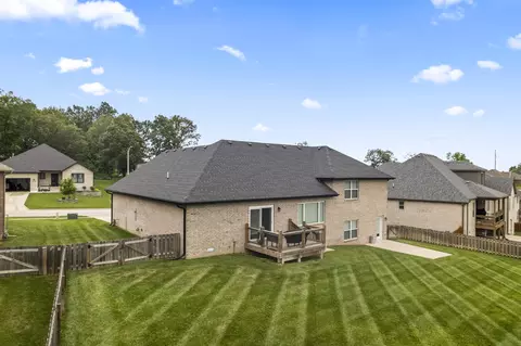 View/Area - 2101 N Affirmed Ave, Springfield, MO 65802 photo 2 of 5