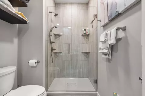 Bath - 123 Oak Dr #6, Branson, MO 65616 photo 6 of 6
