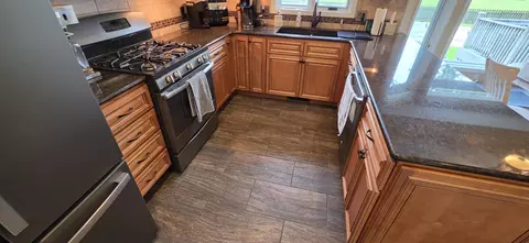 Kitchen - 6863 W Cactus St, Springfield, MO 65803 photo 3 of 4