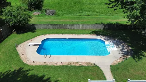 Exterior - 6863 W Cactus St, Springfield, MO 65803 photo 5 of 10